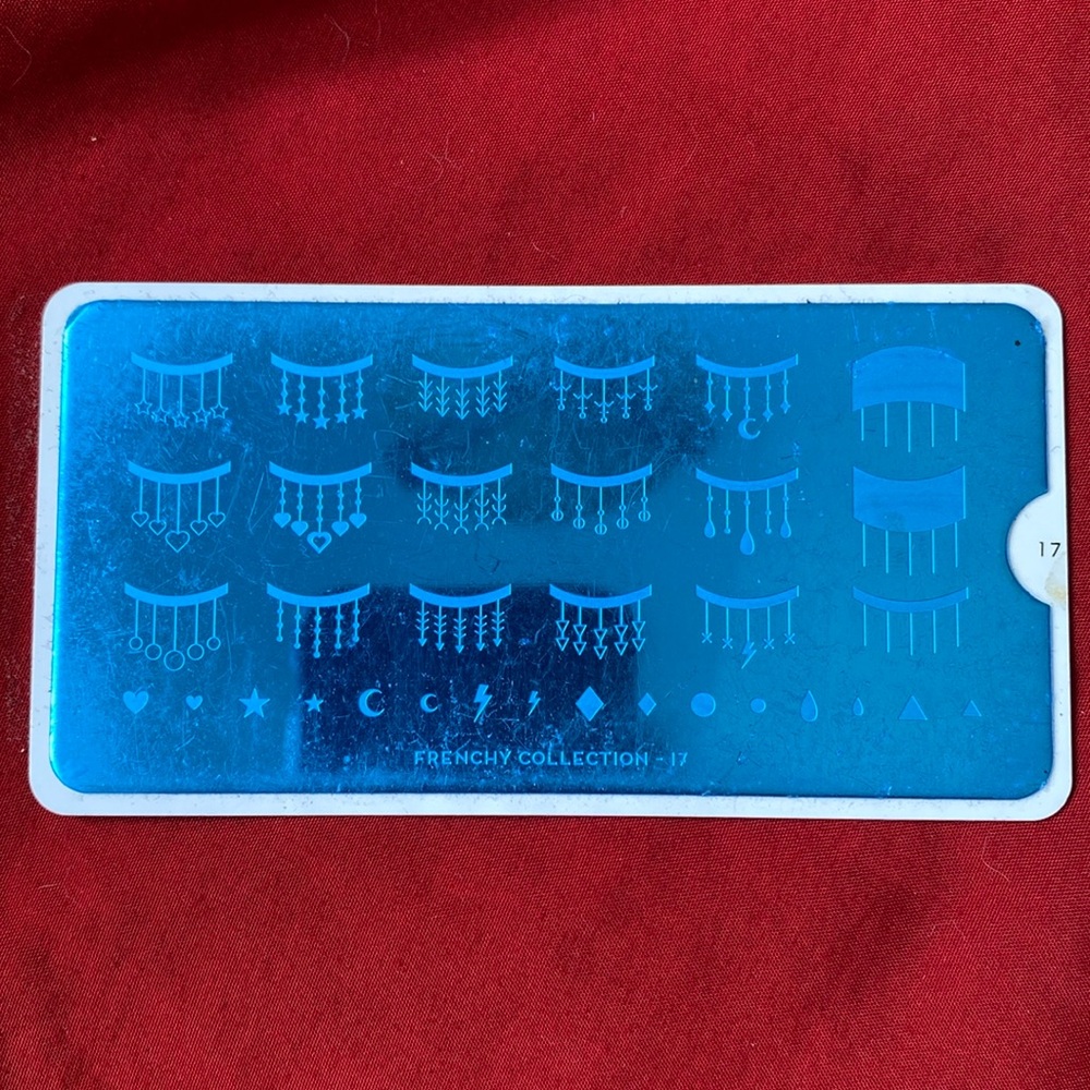 MoYou Frenchy 17 nail plate